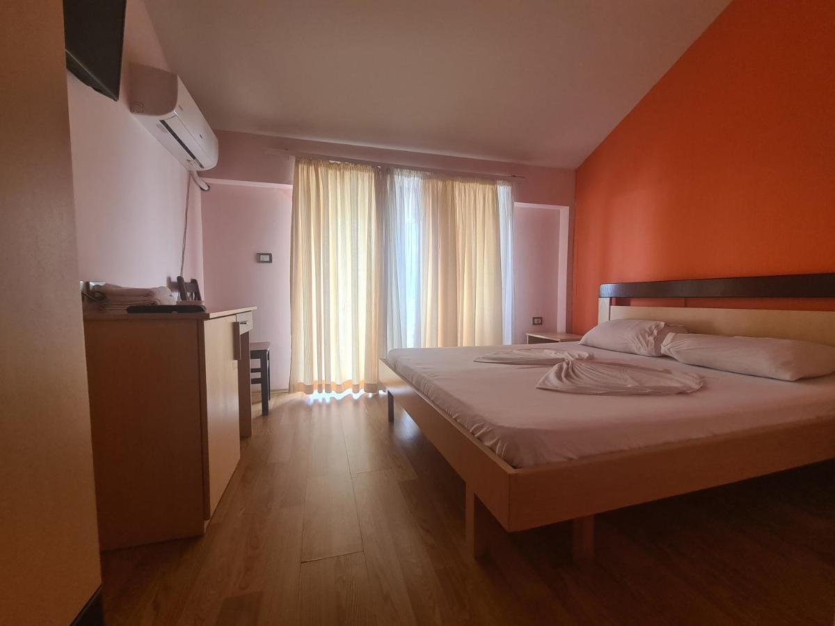 Hotel Kukesi Lin Bagian luar foto