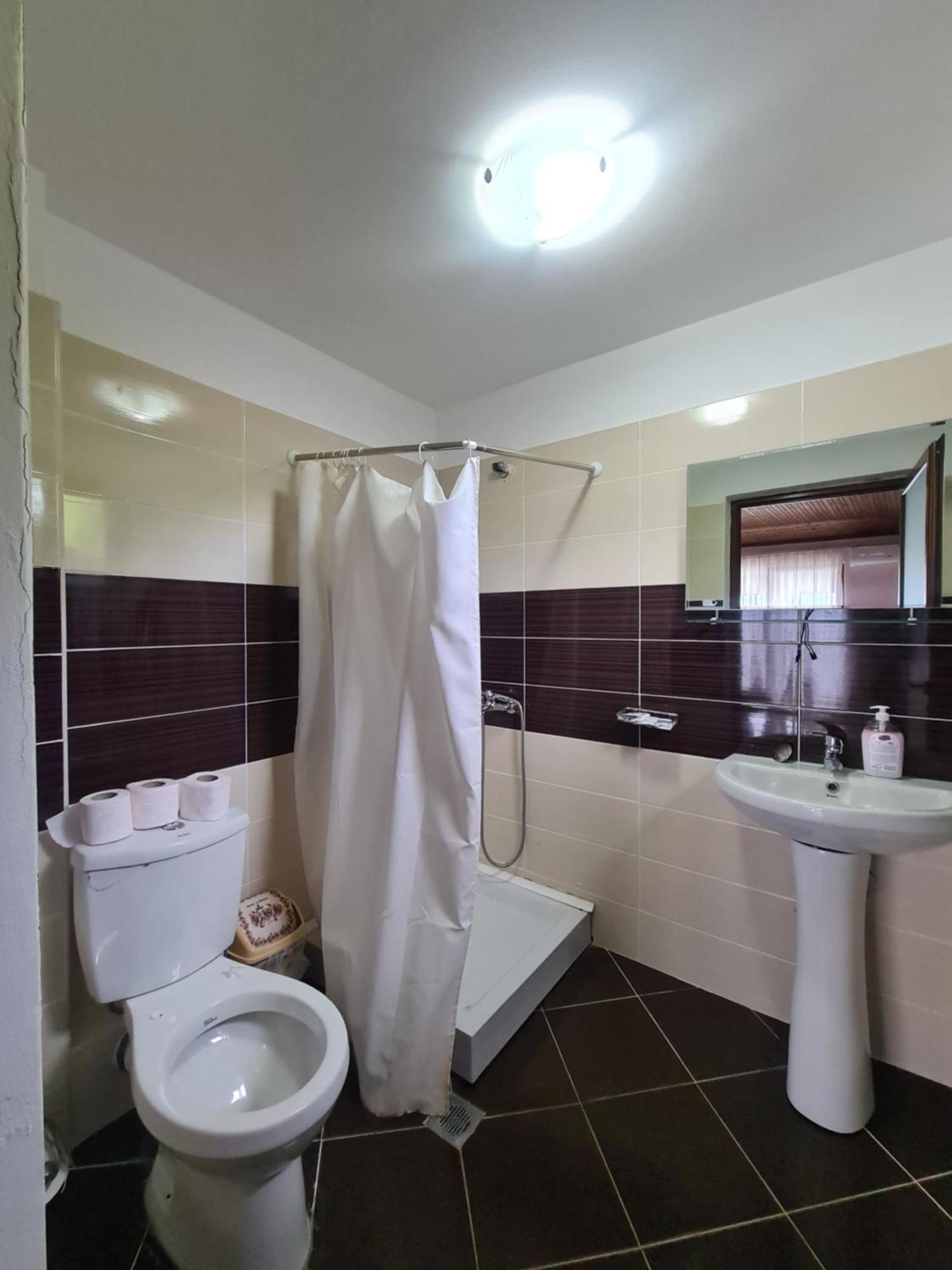 Hotel Kukesi Lin Bagian luar foto